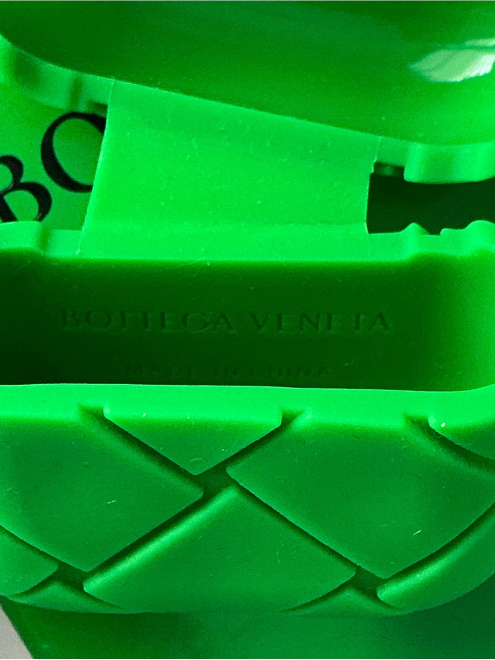 Bottega Veneta Intrecciato AirPods Pro Case with Strap - Picture 3 of 7